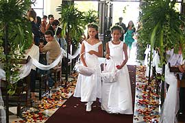 Coronitas y canastas para las floristas