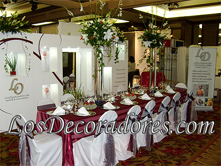 Stands de LosDecoradores.com y LosOrganizadores.com en la ExpoNovia 2011 del Hotel Ramada Plaza Herradura